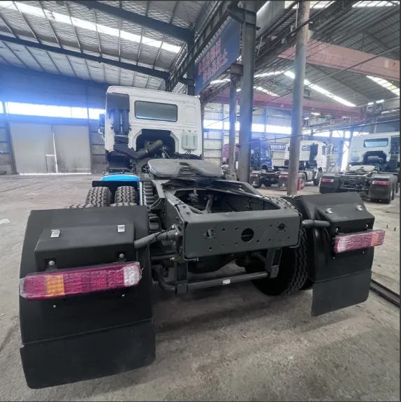 Durable HOWO 6x4 Tractor Truck For Logistics Operations high quality