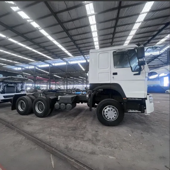 Durable HOWO 6x4 Tractor Truck For Logistics Operations factory